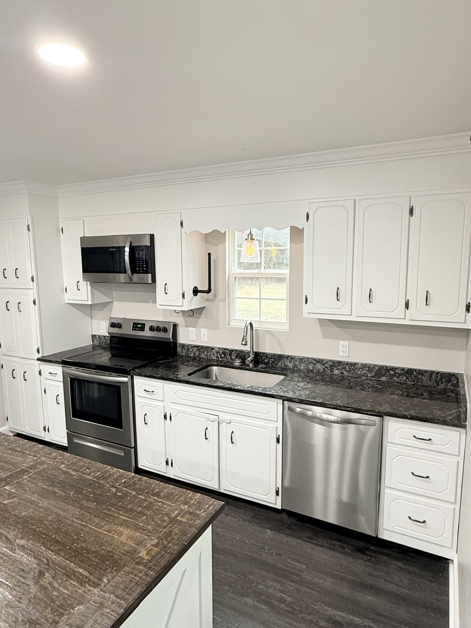 736 Hancock Road Jasper TN 37347