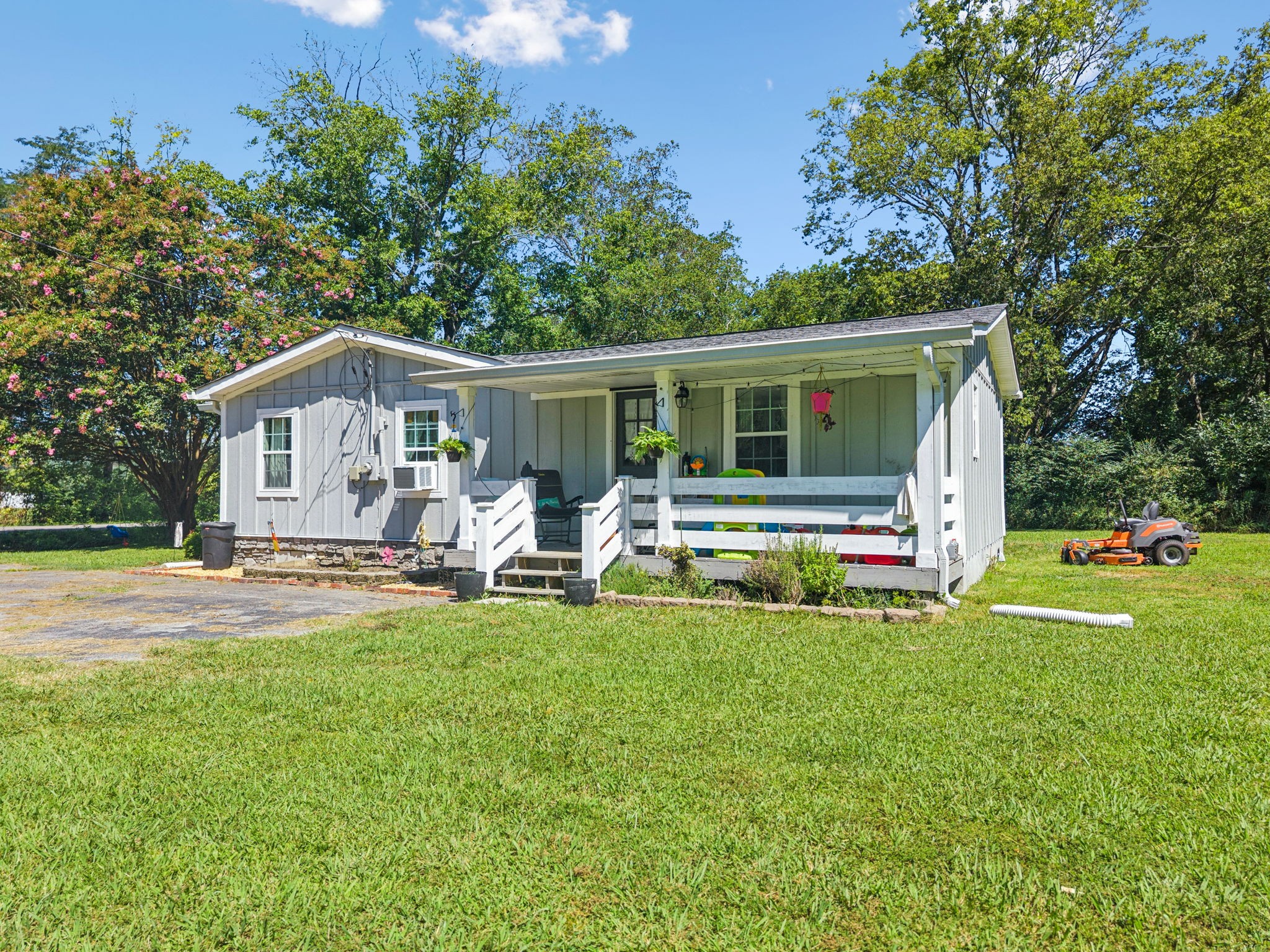 736 Hancock Road Jasper TN 37347