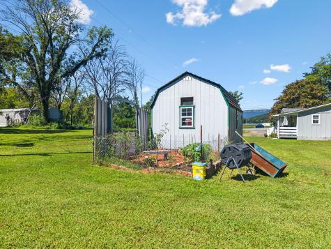 736 Hancock Road Jasper TN 37347
