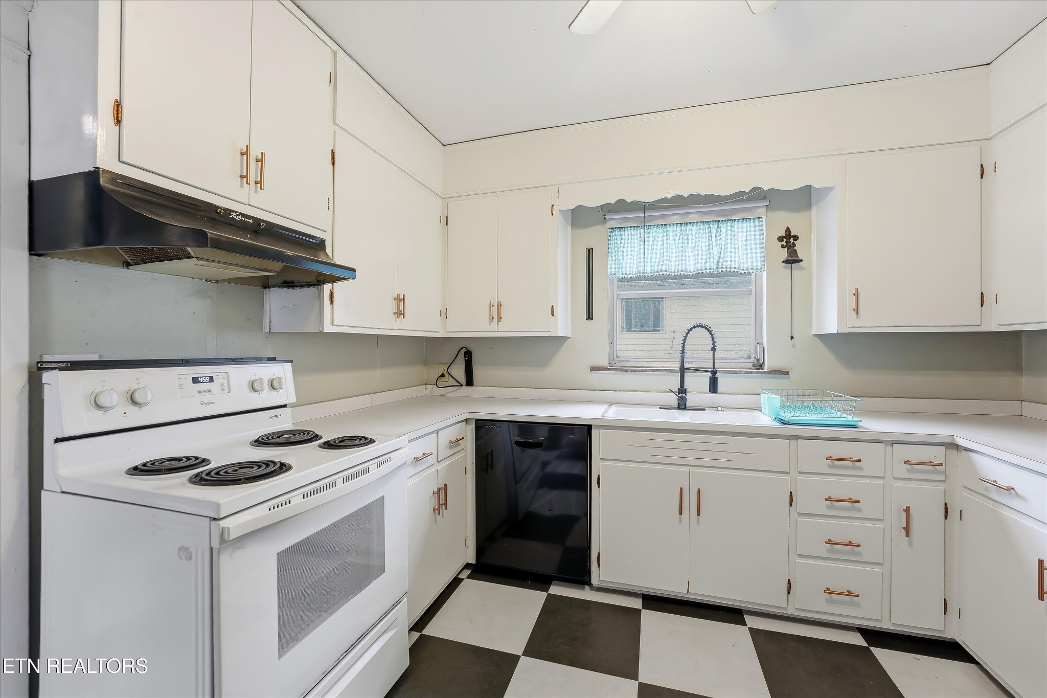 1450 Dalton Street Alcoa TN 37701