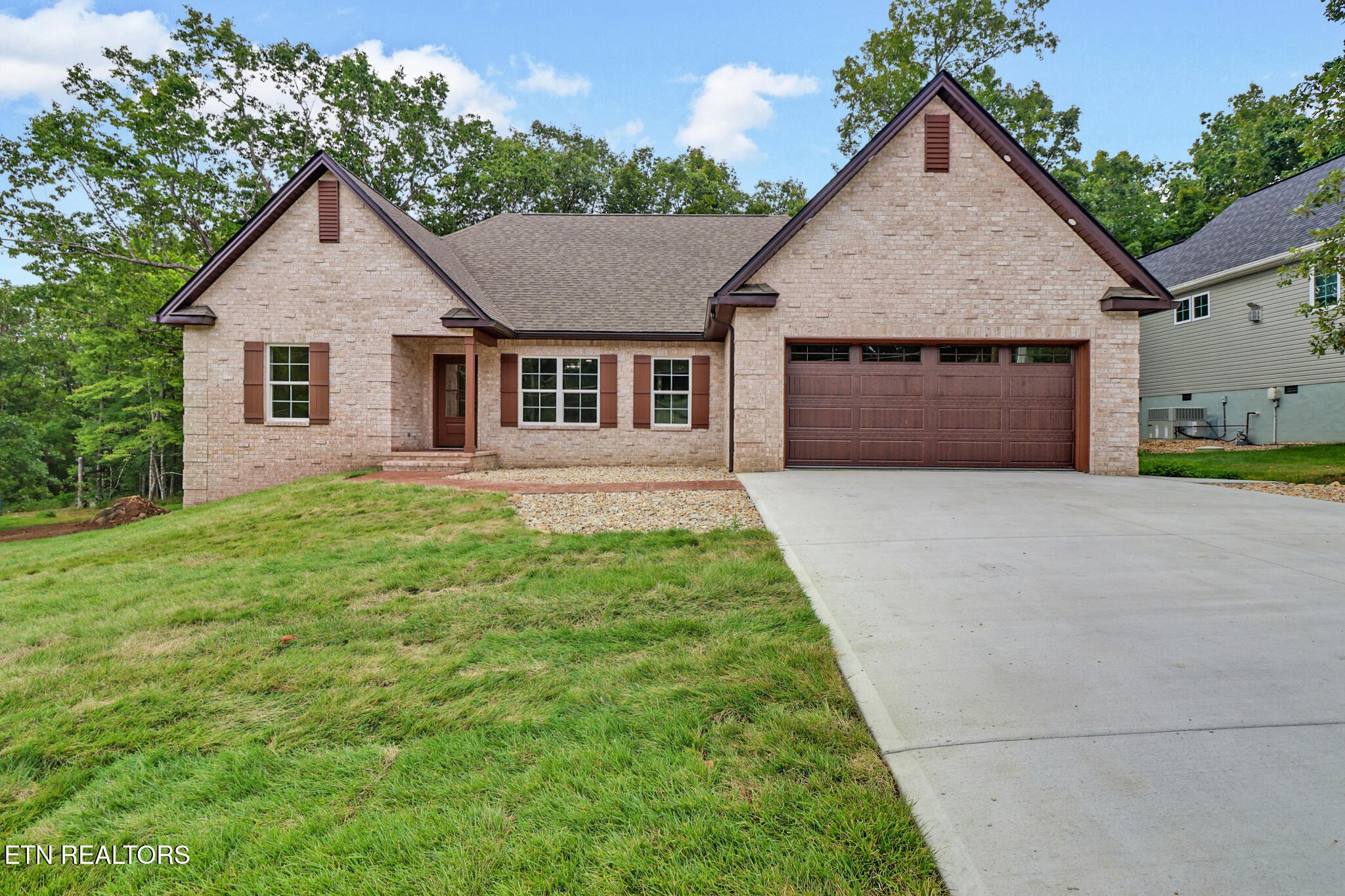 630 Lakeview Drive Crossville TN 38558