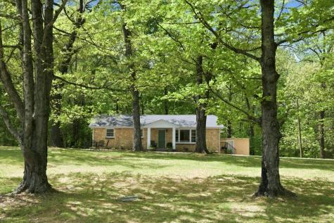 1566 Porter Road Burns TN 37029