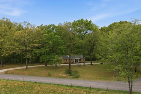 1566 Porter Road Burns TN 37029