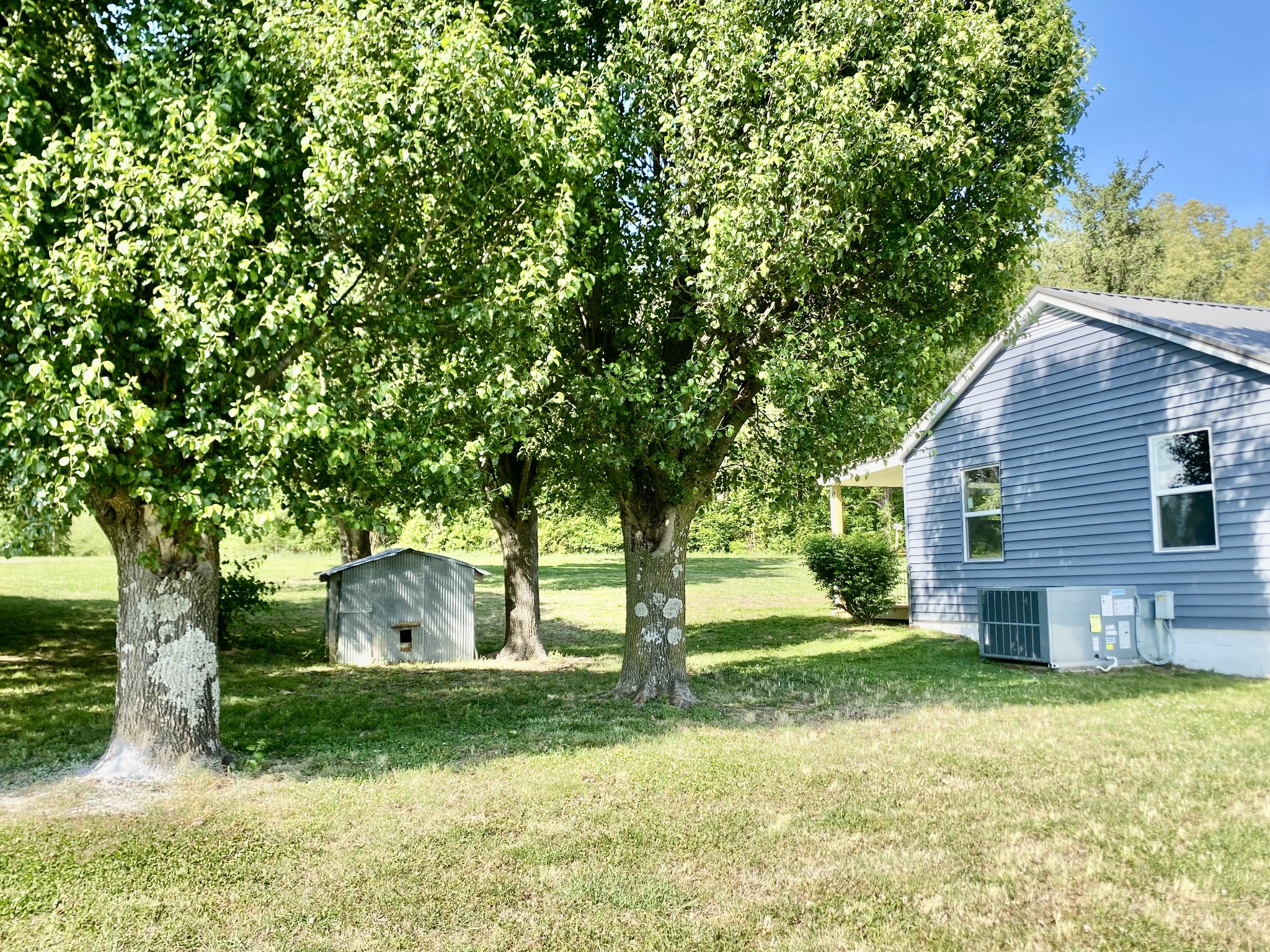 2471 Smartt Station Road Morrison TN 37357