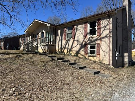 120 Ravenwood Circle Dickson TN 37055