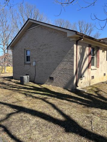 120 Ravenwood Circle Dickson TN 37055
