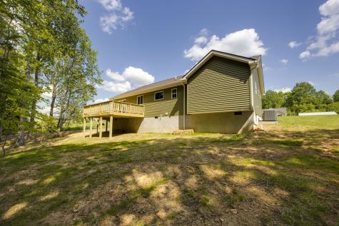 8266 Hoskins Hollow Road Westmoreland TN 37186