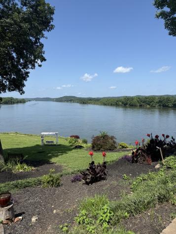 224 Peters Landing Road Clifton TN 38425