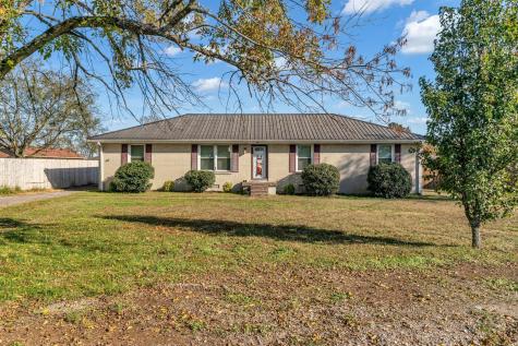 110 Ten Throw Drive Lebanon TN 37087