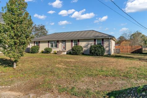 110 Ten Throw Drive Lebanon TN 37087