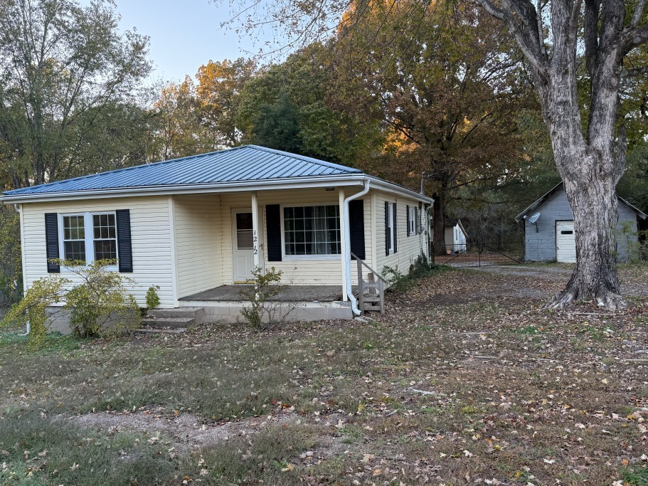 1212 Dotsonville Road Clarksville TN 37042