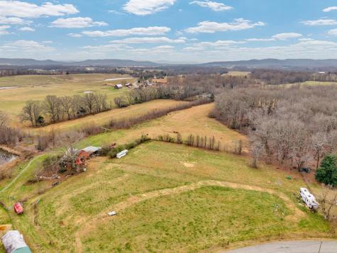 1295 Three Island Road Walling TN 38587