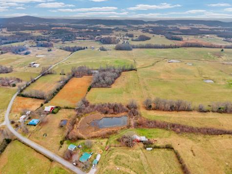 1295 Three Island Road Walling TN 38587