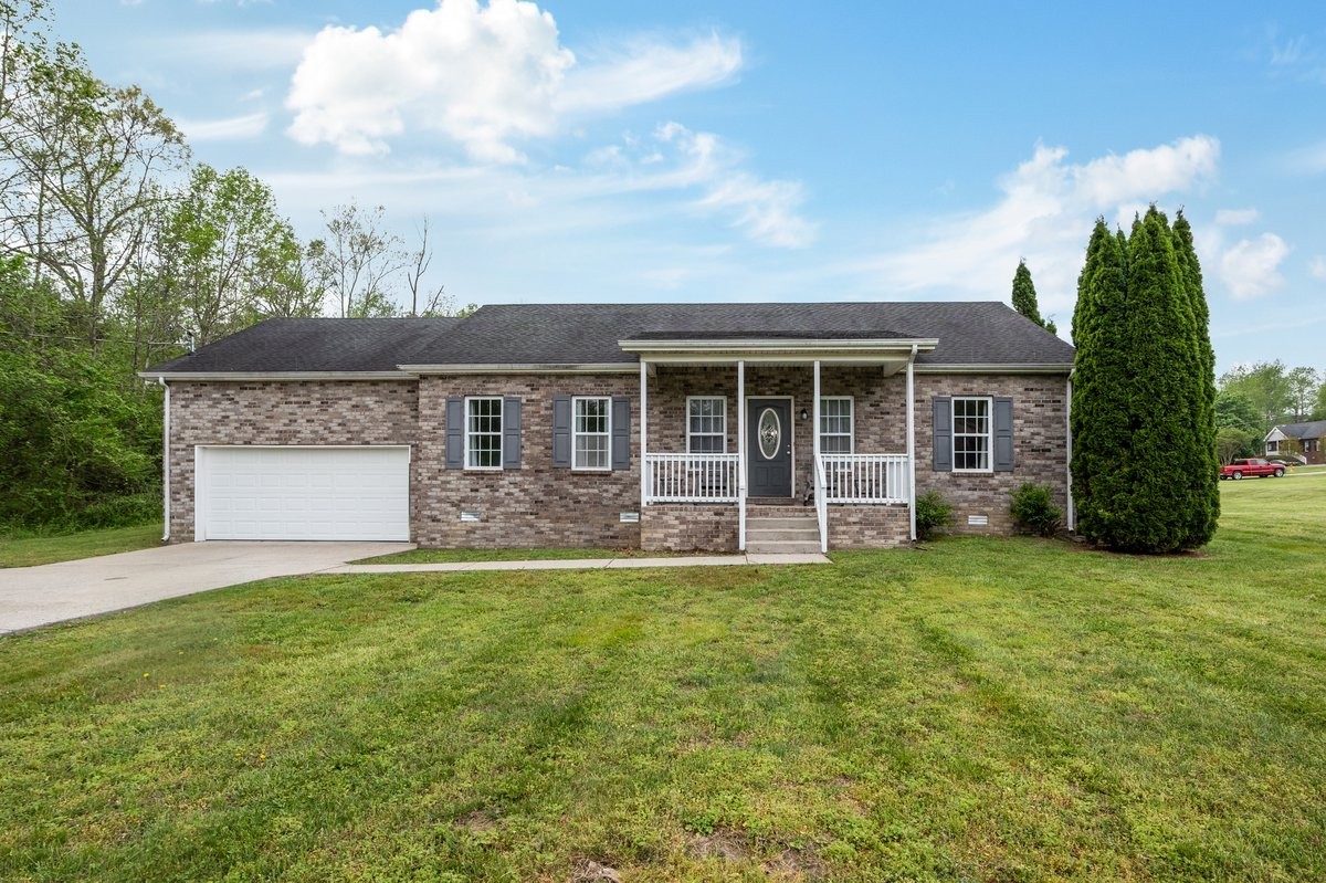 202 Parkside Lane Burns TN 37029