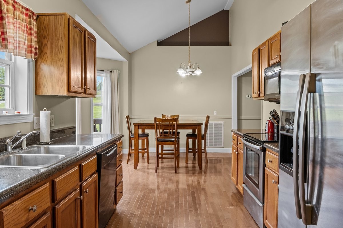 202 Parkside Lane Burns TN 37029