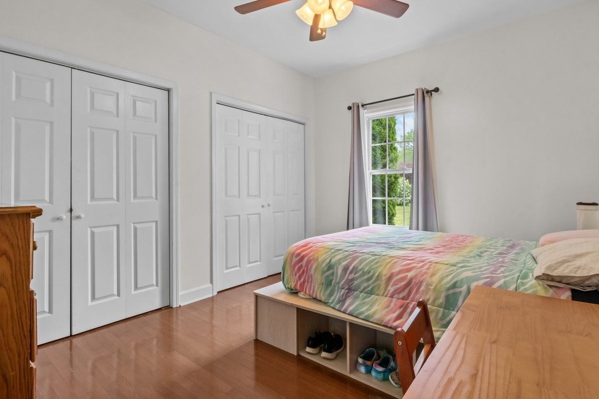202 Parkside Lane Burns TN 37029