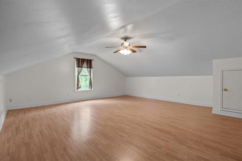202 Parkside Lane Burns TN 37029
