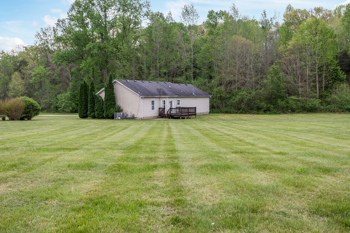 202 Parkside Lane Burns TN 37029