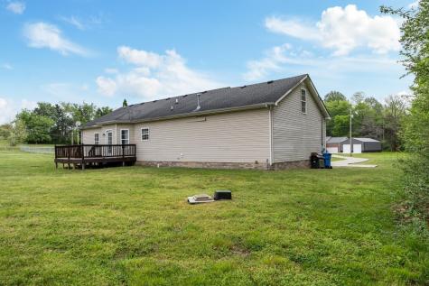 202 Parkside Lane Burns TN 37029
