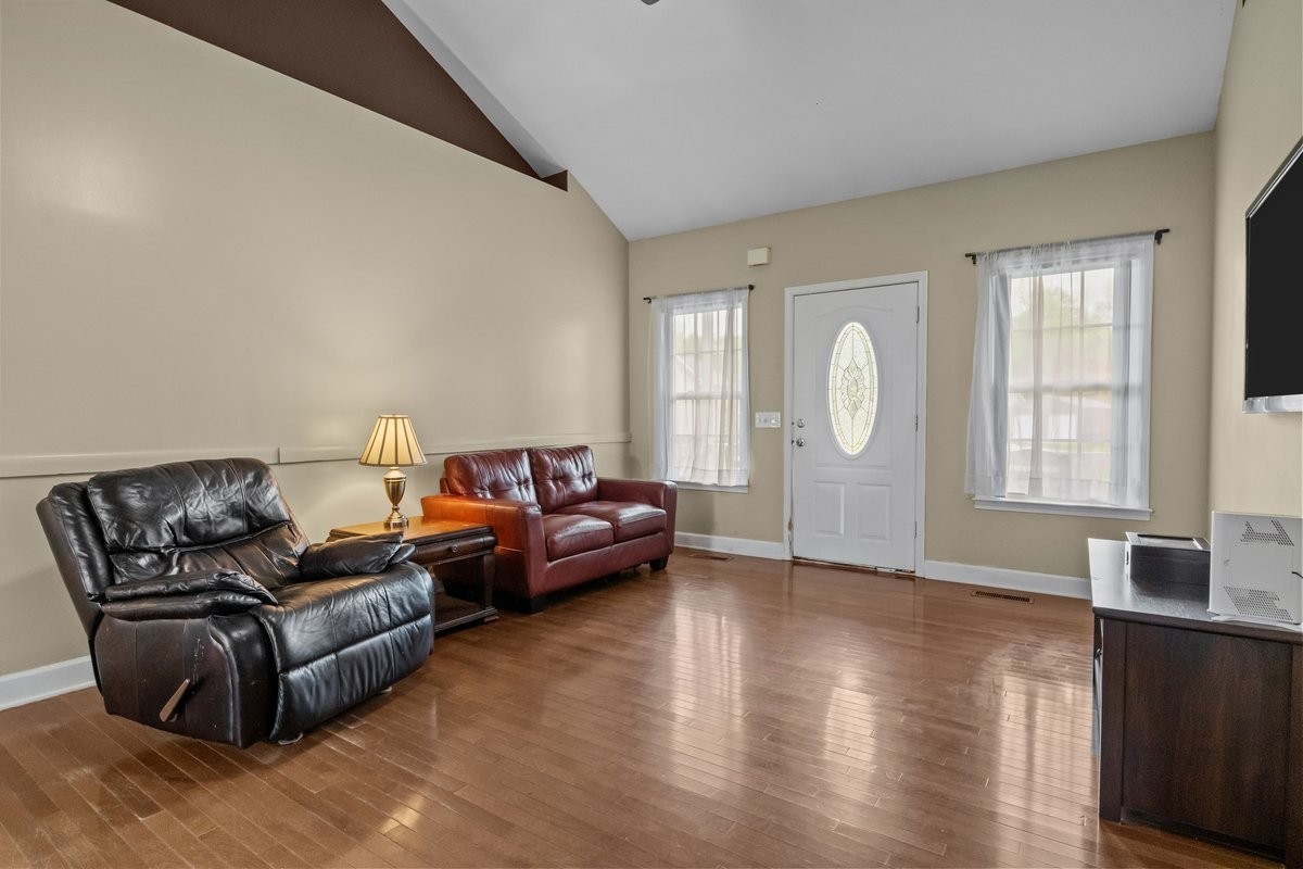202 Parkside Lane Burns TN 37029