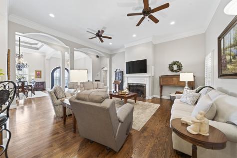 301 Scarsdale Dr, S Hendersonville TN 37075