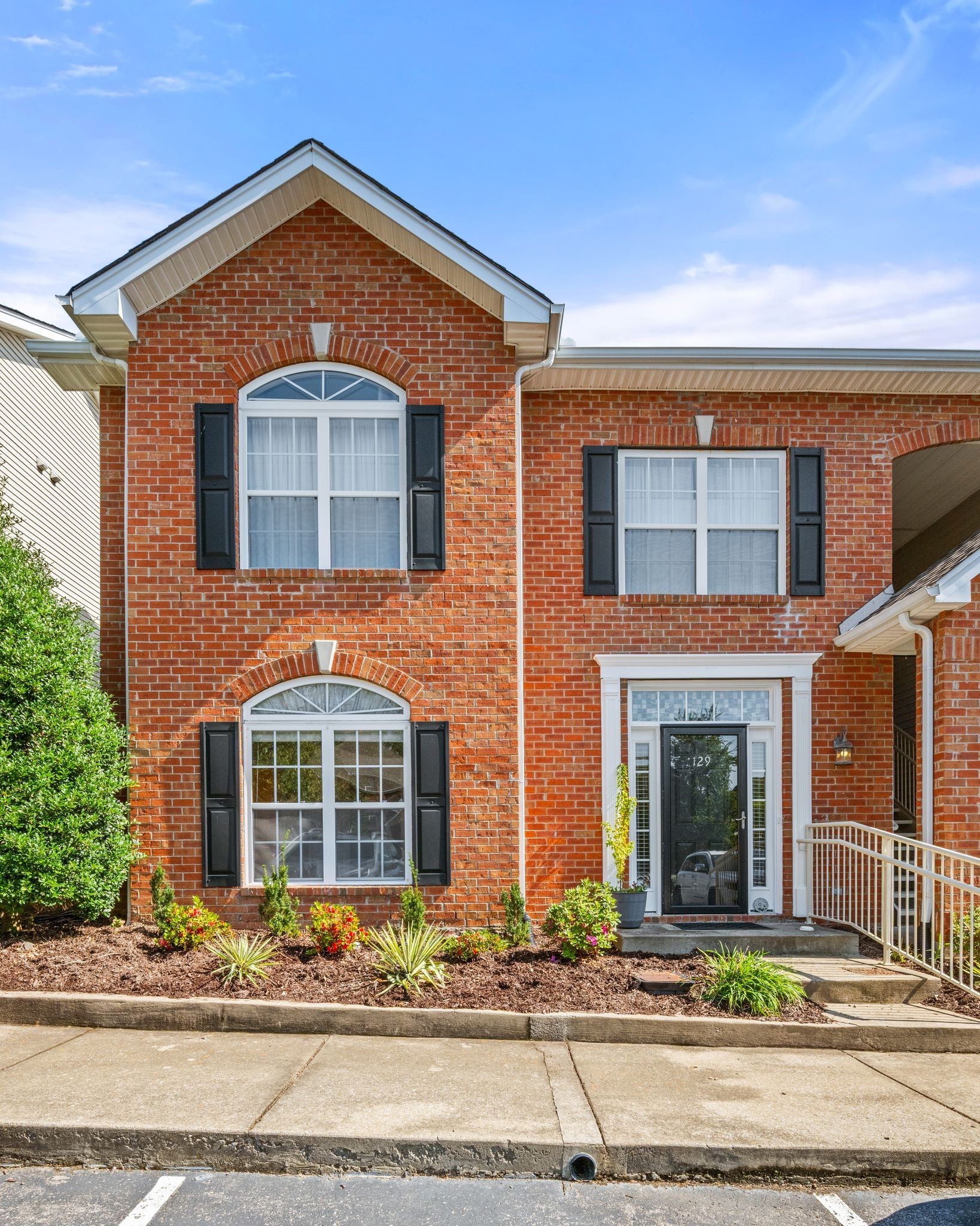 6952 Highway 70, S Nashville TN 37221
