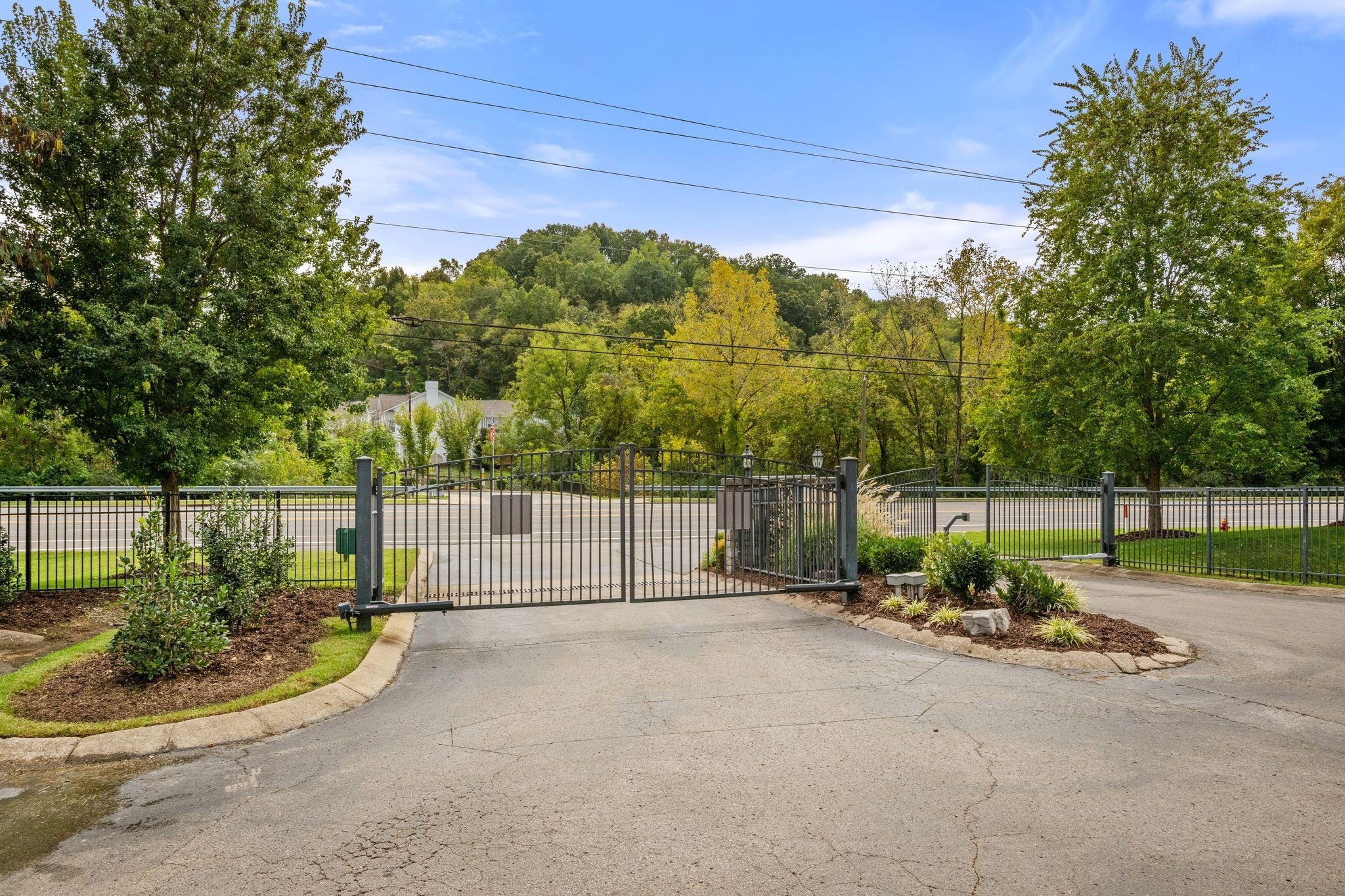 6952 Highway 70, S Nashville TN 37221