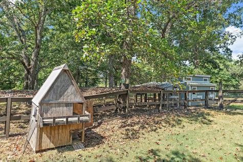 2334 C C C Road Dickson TN 37055