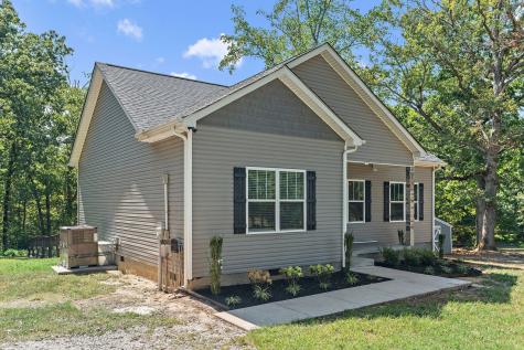 2334 C C C Road Dickson TN 37055