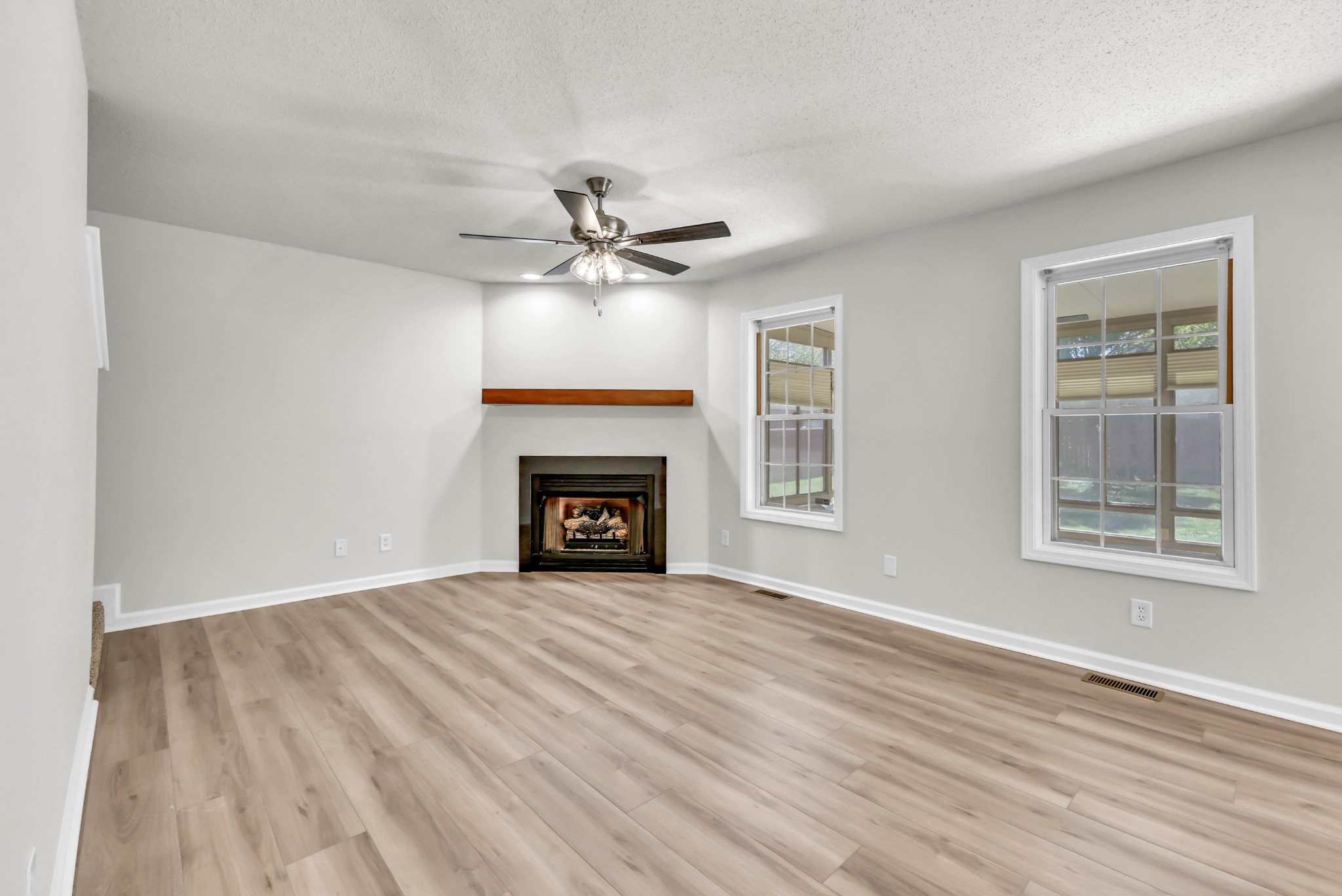 4244 N Woodstock Drive Clarksville TN 37040