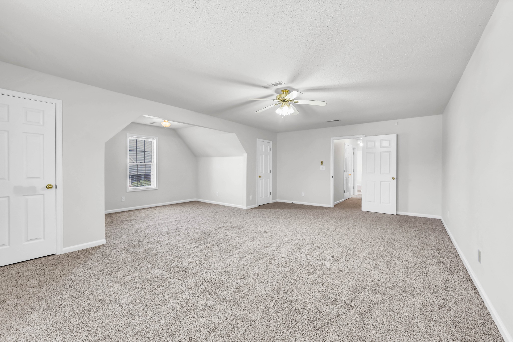 4244 N Woodstock Drive Clarksville TN 37040