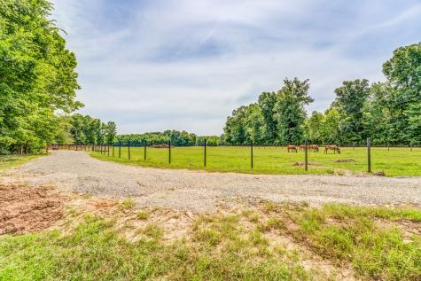 1225 Fields Drive Arlington TN 38002