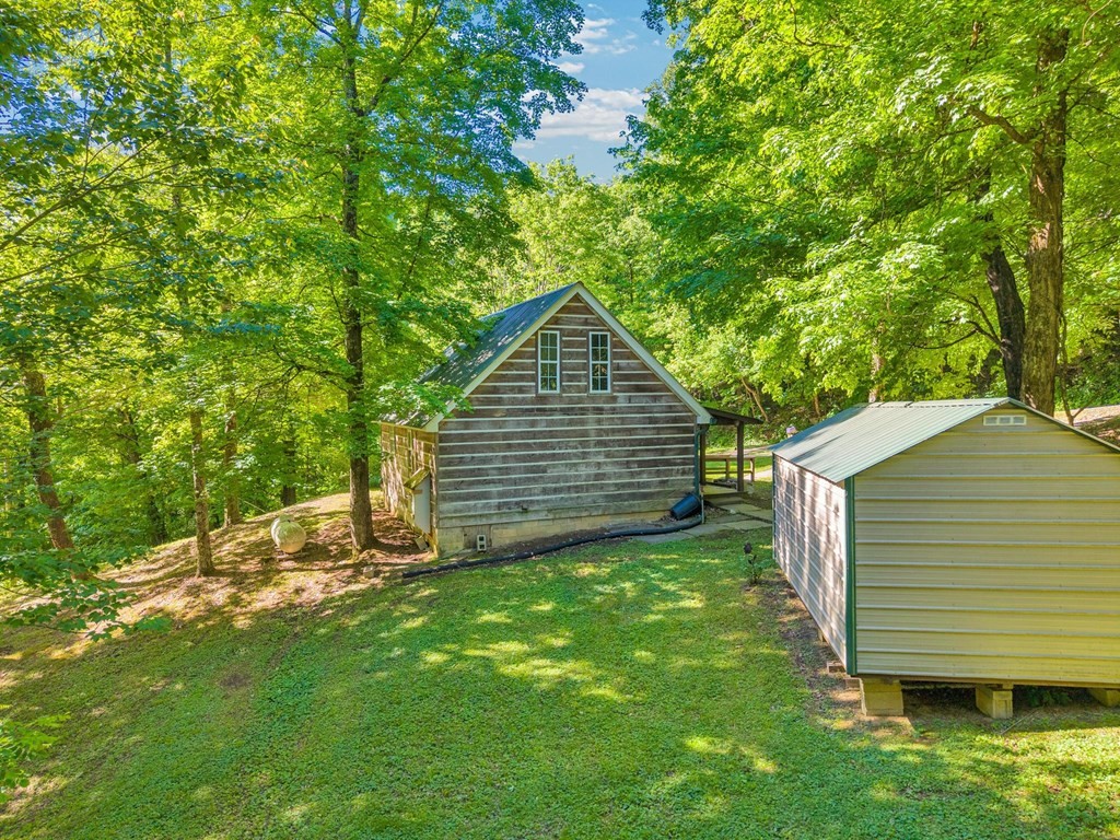 755 Woody Road Byrdstown TN 38549