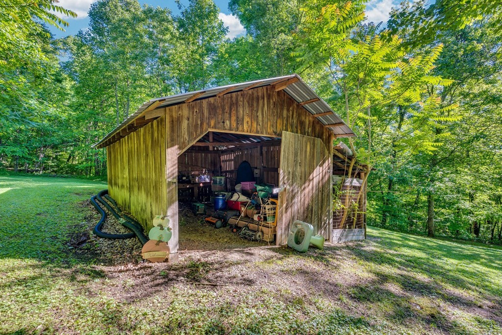 755 Woody Road Byrdstown TN 38549