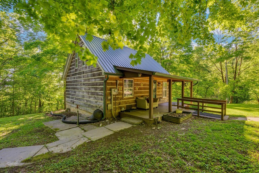 755 Woody Road Byrdstown TN 38549