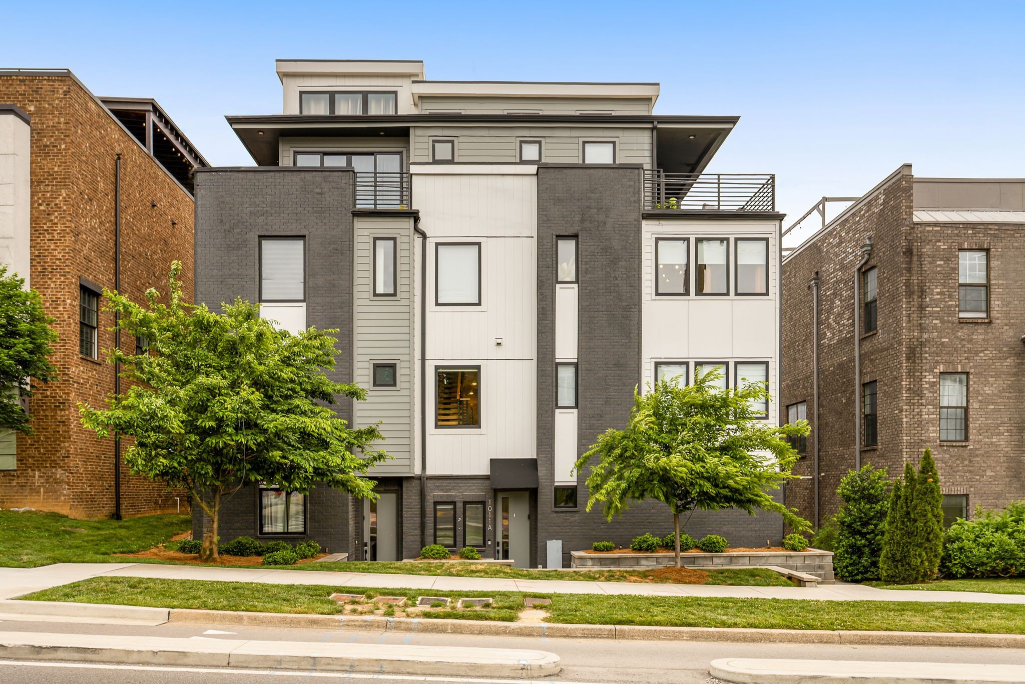 1011A 12th Ave, S Nashville TN 37203