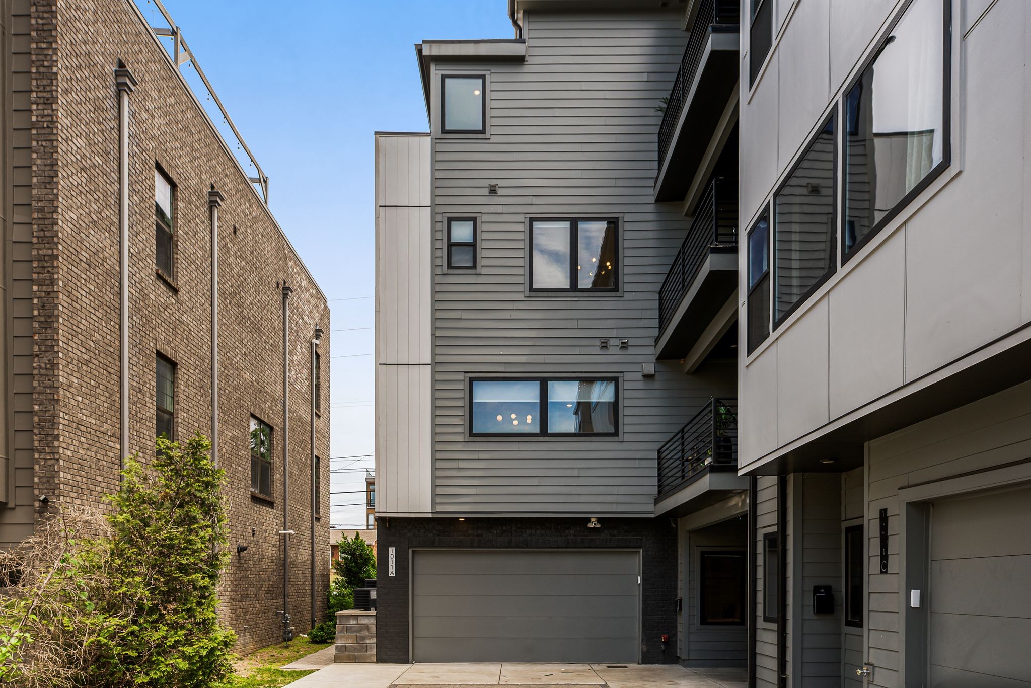1011A 12th Ave, S Nashville TN 37203
