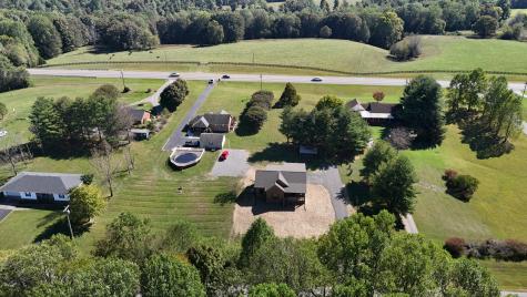 158 Fox Run Lafayette TN 37083