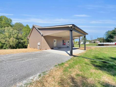 158 Fox Run Lafayette TN 37083