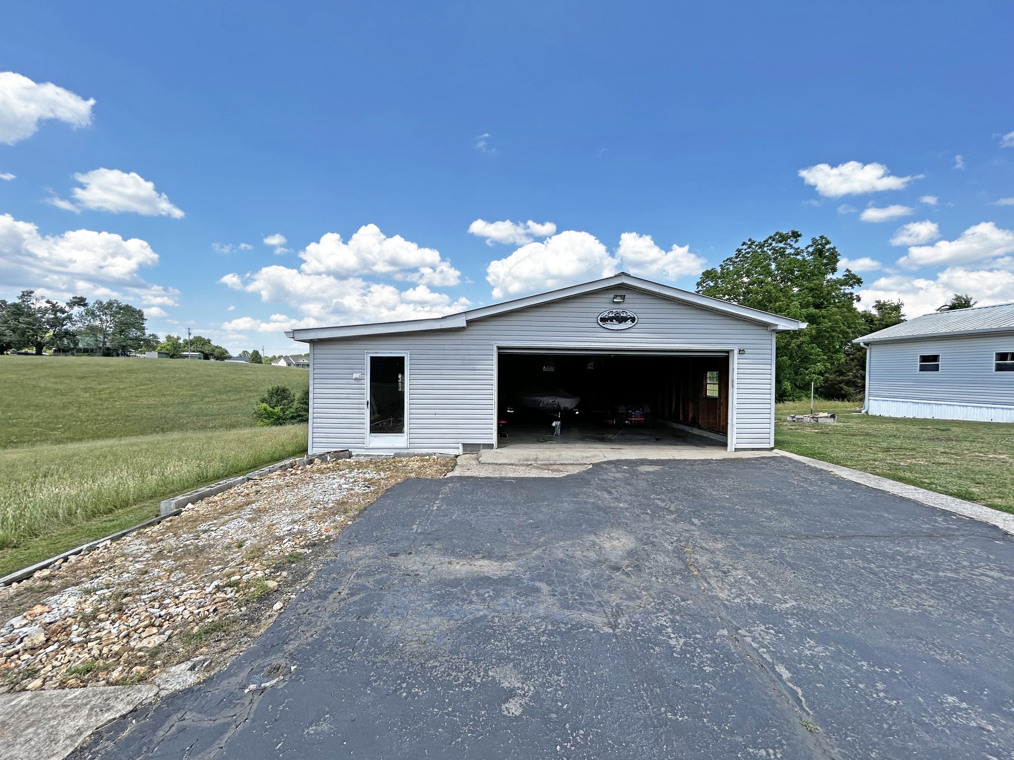2065 Austin Road Lafayette TN 37083