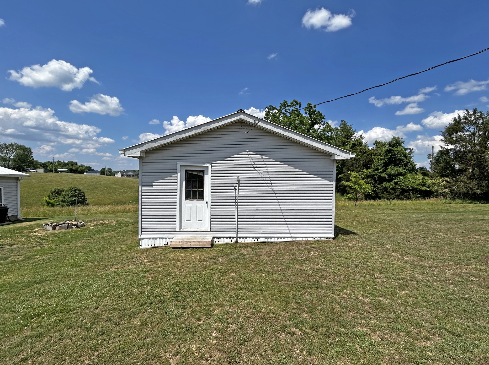 2065 Austin Road Lafayette TN 37083