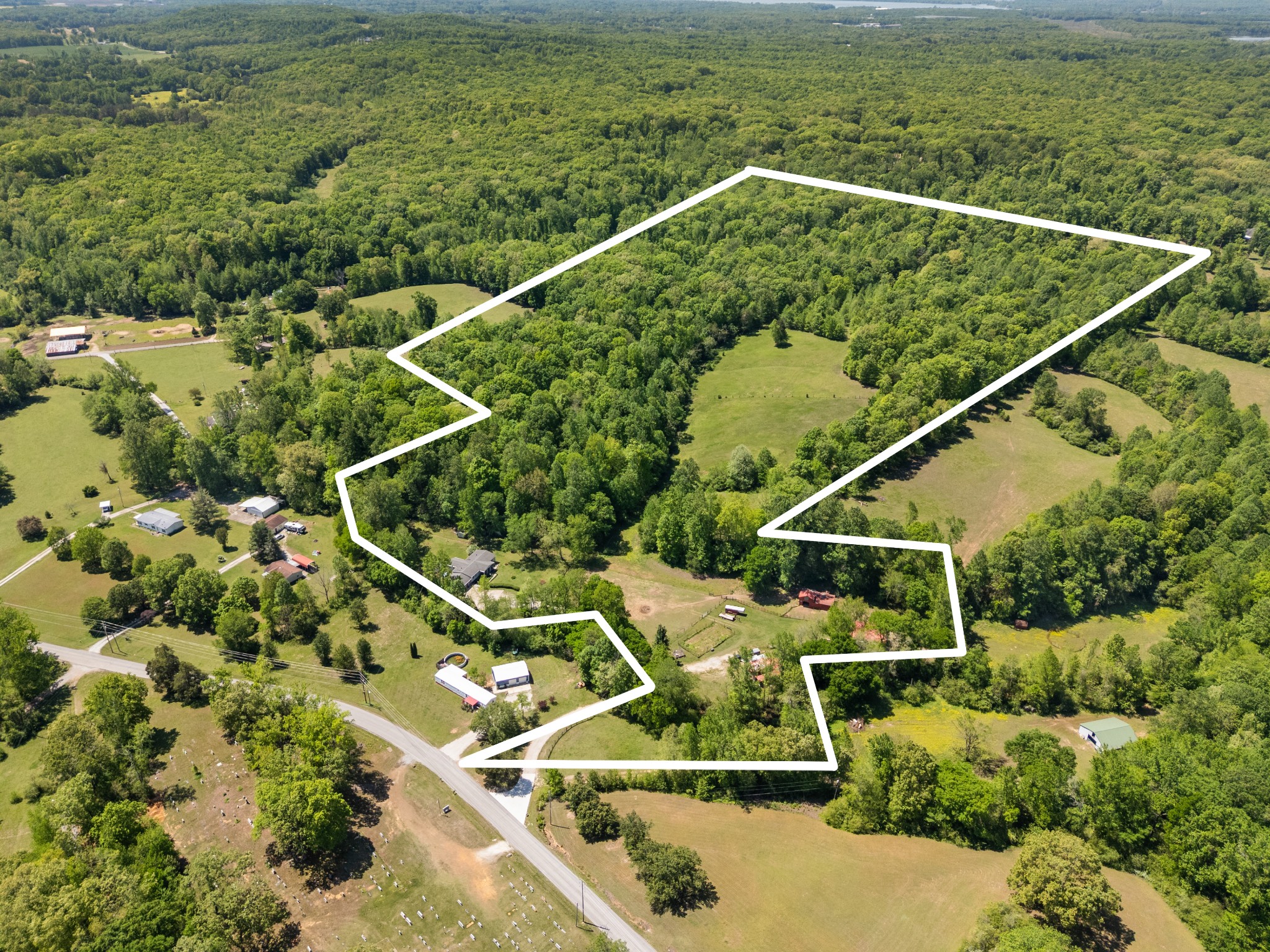 1431 Flatwood Road New Johnsonville TN 37134