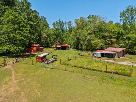 1431 Flatwood Road New Johnsonville TN 37134