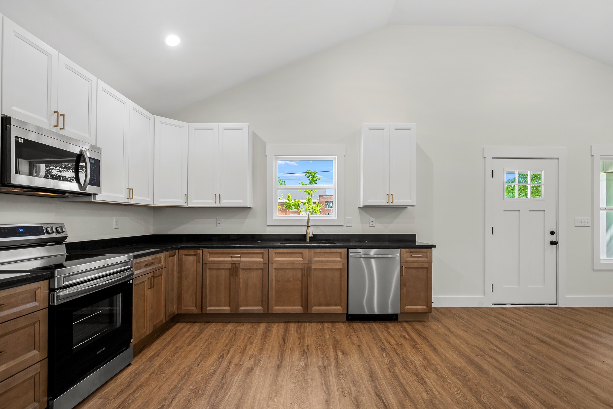 208 Decherd Street, W Tullahoma TN 37388
