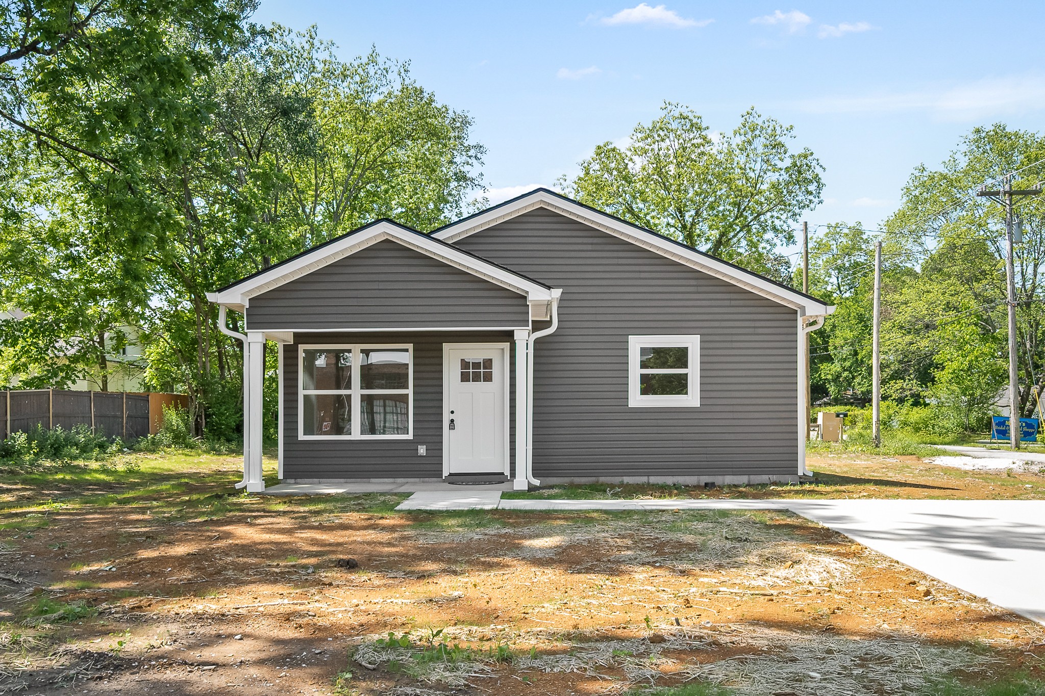 208 Decherd Street, W Tullahoma TN 37388