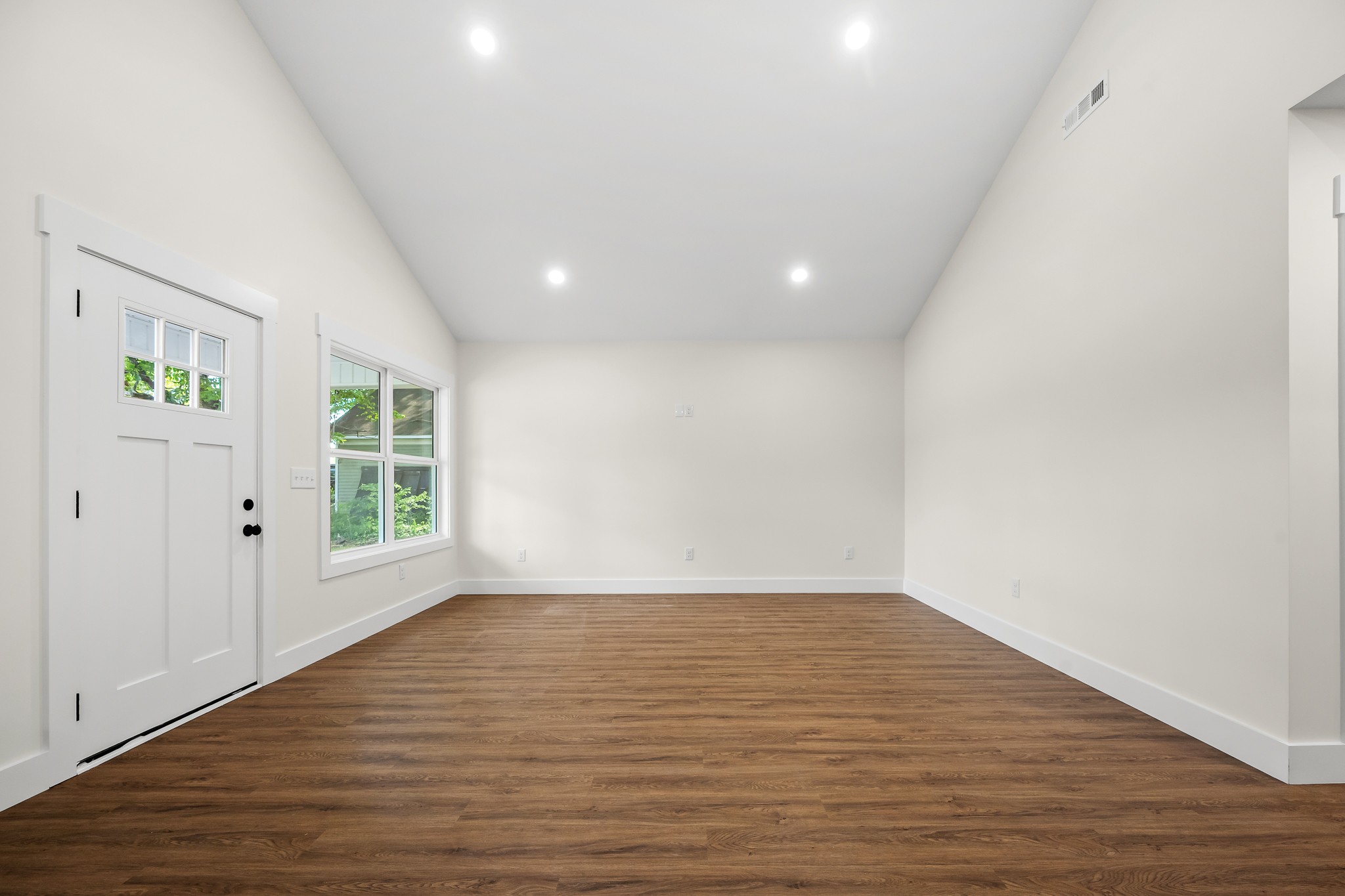 208 Decherd Street, W Tullahoma TN 37388