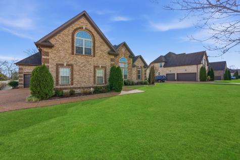 716 Farmington Drive Lebanon TN 37087