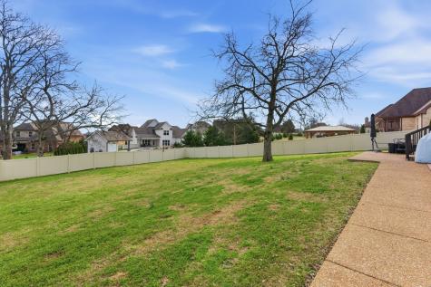 716 Farmington Drive Lebanon TN 37087