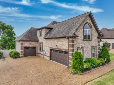 716 Farmington Drive Lebanon TN 37087