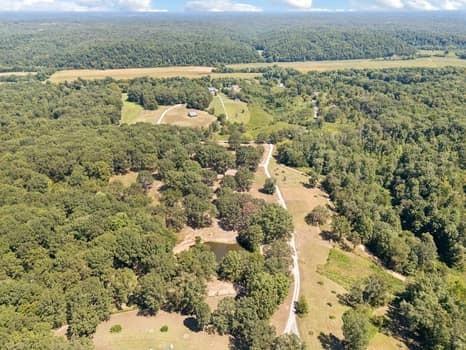 90 Gauging Station Lane Hurricane Mills TN 37078